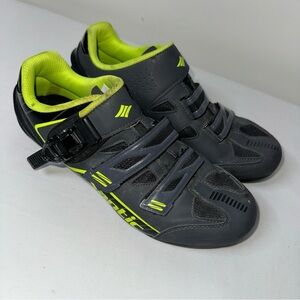 Santic Road Cycling Shoes in Gray with Neon Yellow Lining